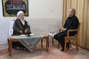 آیتاللهالعظمی مکارم شیرازی در دیدار با رئیس جمهور: مردم با سه مشکل عمده تورم، مسکن و اشتغال روبرو هستند