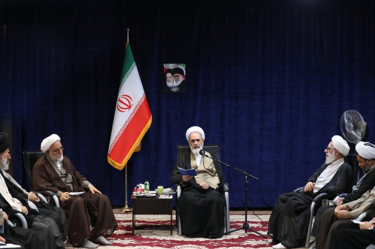 اجرای آزمایشی طرحهای «مدرسه آزاد» و «آزادسازی دروس فقه و اصول سطح یک»