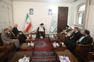 آیت الله حسینی بوشهری در دیدار دستاندکاران «کنگره ملی سلمان فارسی» مطرح کرد: ظرفیت «سلمان فارسی» برای تقویت وحدت در جامعه