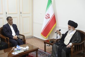 آیت الله حسینی بوشهری در دیدار معاون اجرایی رئیس جمهور: انسجام و اتحاد ملی باید به هر قیمتی حفظ شود