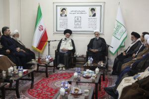 آیت الله حسینی بوشهری در جمع نمایندگان ولی فقیه در بنیاد مسکن: آپارتمان نشینی با فرهنگ دینی ما همسو نیست