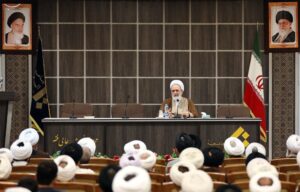 آیت الله اعرافی در اجلاسیه اساتید مجتمع آموزش عالی فقه: اولین مخاطبین بیانیه «حوزه پیشرو و سرآمد» مدیران و اساتید حوزه هستند