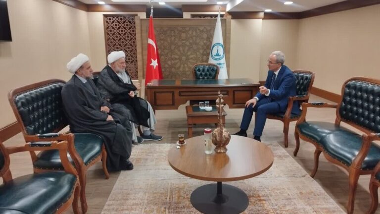 آیت الله واعظی در دیدار رئیس دانشگاه غازیعنتاب عنوان کرد: آمادگی حوزههای علمیه برای گسترش تعاملات با دانشگاه غازیعنتاب ترکیه