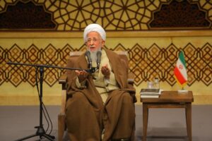 آیت الله العظمی جوادی آملی در اجلاسیه اساتید حوزه علمیه قم: اختلاس و تبعیض، سبب بی‌اعتمادی مردم نسبت به نظام می‌شود