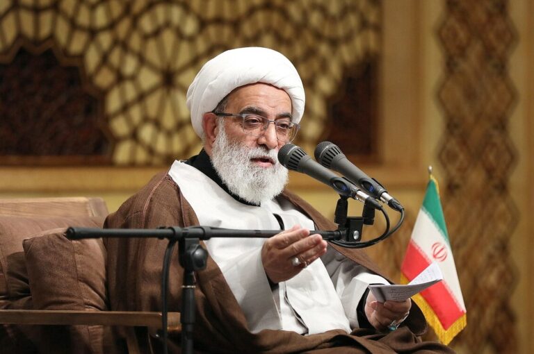 آیت الله شبزندهدار در اجلاسیه اساتید حوزه علمیه قم تأکید کرد: لزوم بازنگری در شیوه آموزش فقه استدلالی