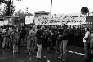 یوم الله 13 آبان؛ نماد استکبار ستیزی و مبارزه با آمریکا