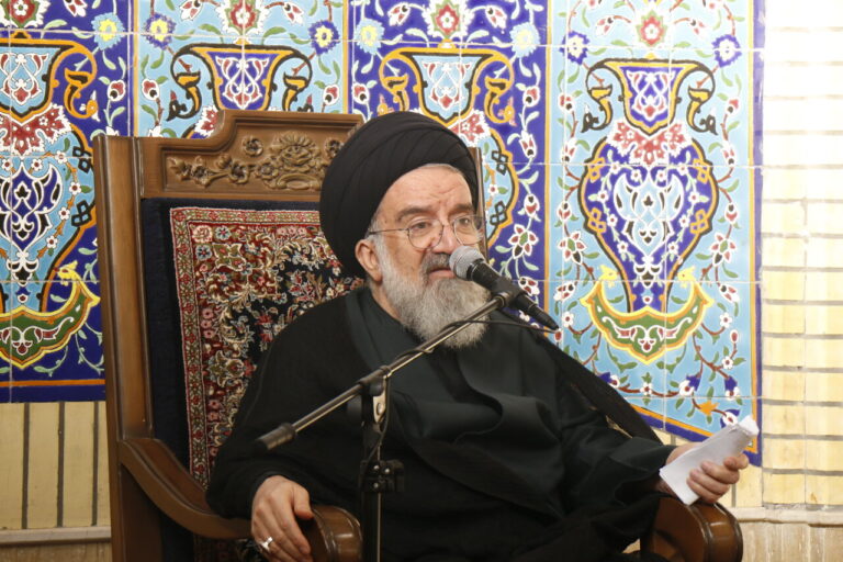 آیت‌الله خاتمی در مدرسه علمیه صالحیه کرمان