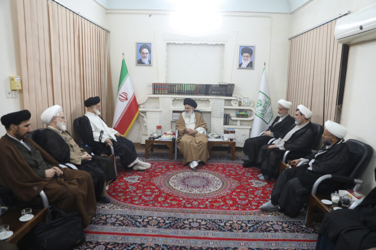 آیت الله حسینی بوشهری در دیدار برگزارکنندگان همایش دکترین مهدویت مطرح کرد: جنگ ۱۲ روزه؛ نقطه تغییر افکار عمومی علیه رژیم صهیونیستی