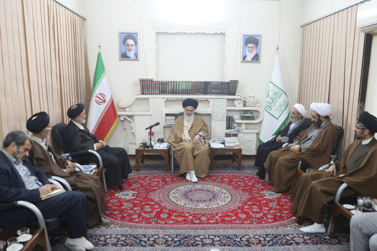 آیت الله حسینی بوشهری در دیدار اعضای ستاد مرکزی اعتکاف کشور: اعتکاف باید مردمی اداره شود