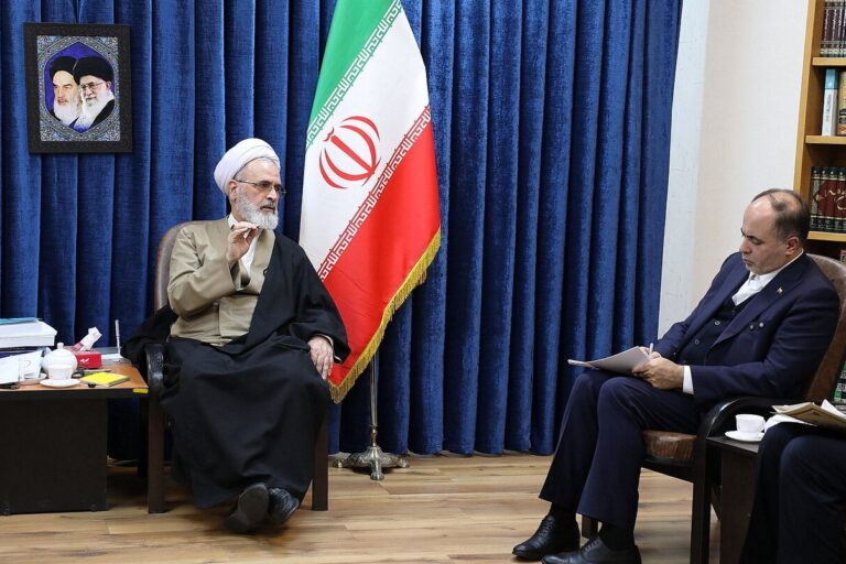 آیت الله اعرافی در دیدار وزیر جهاد کشاورزی: دولت باید برای ریشه‌کن کردن رانت‌های اقتصادی تلاش کند