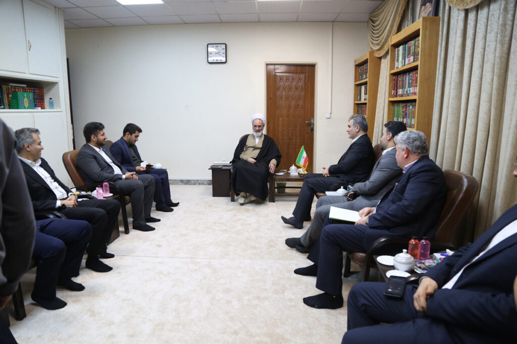 دیدار غلامرضا فتحعلی مدیرعامل بانک قرضالحسنه مهر ایران با مدیر حوزههای علمیه کشور