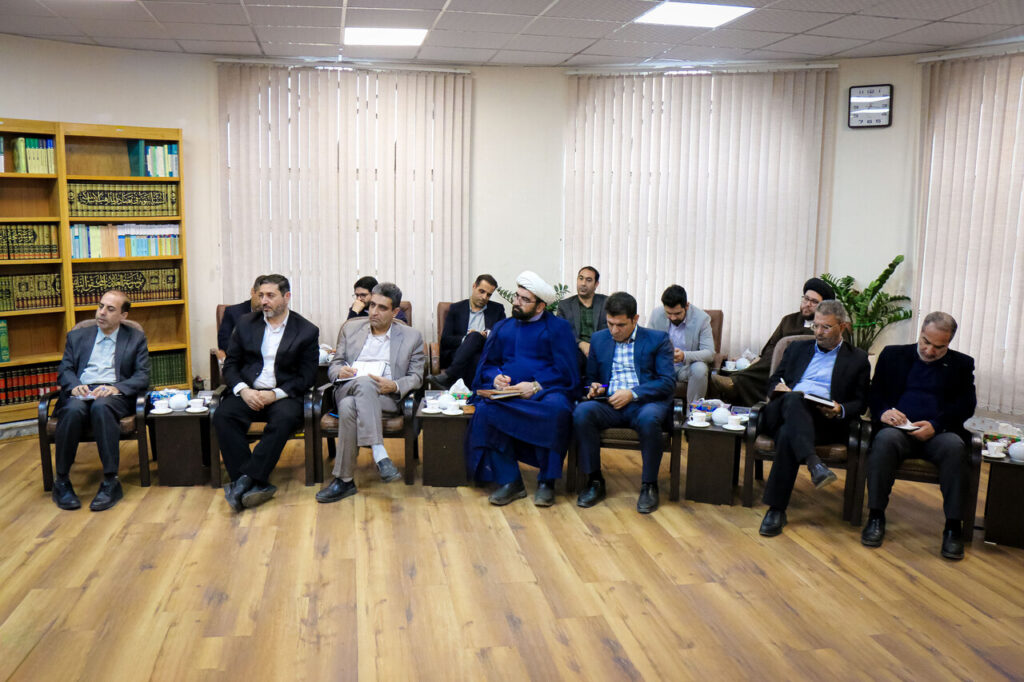 آیت‌الله اعرافی در دیدار با مدیرکل و معاونان آموزش‌وپرورش استان قم2