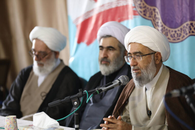 آیت الله مروی در آیین اختتامیه جشنواره علامه حلی حوزه علمیه بابل: حوزه علمیه صرفا یک آکادمی علمی نیست / هویت ما اخلاق است