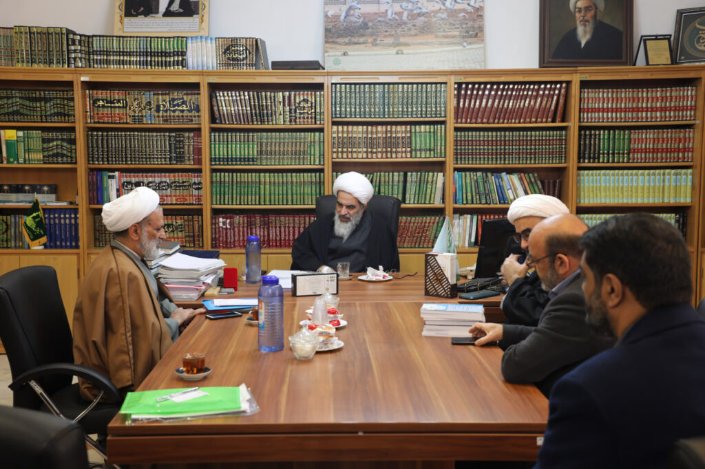 دیدار رئیس دانشگاه ادیان و مذاهب با آیت‌الله محمدجواد فاضل لنکرانی1