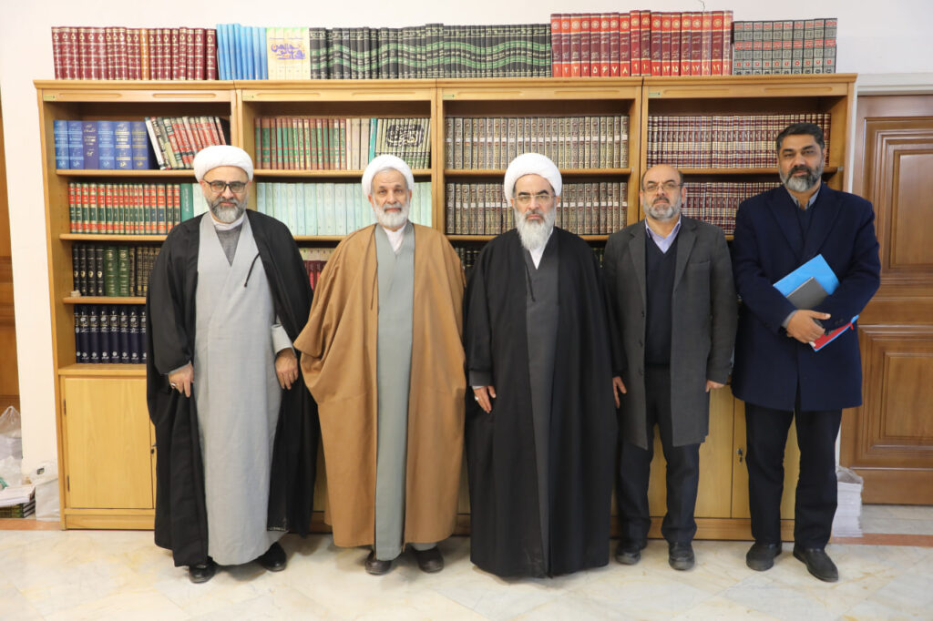 دیدار رئیس دانشگاه ادیان و مذاهب با آیت‌الله محمدجواد فاضل لنکرانی5