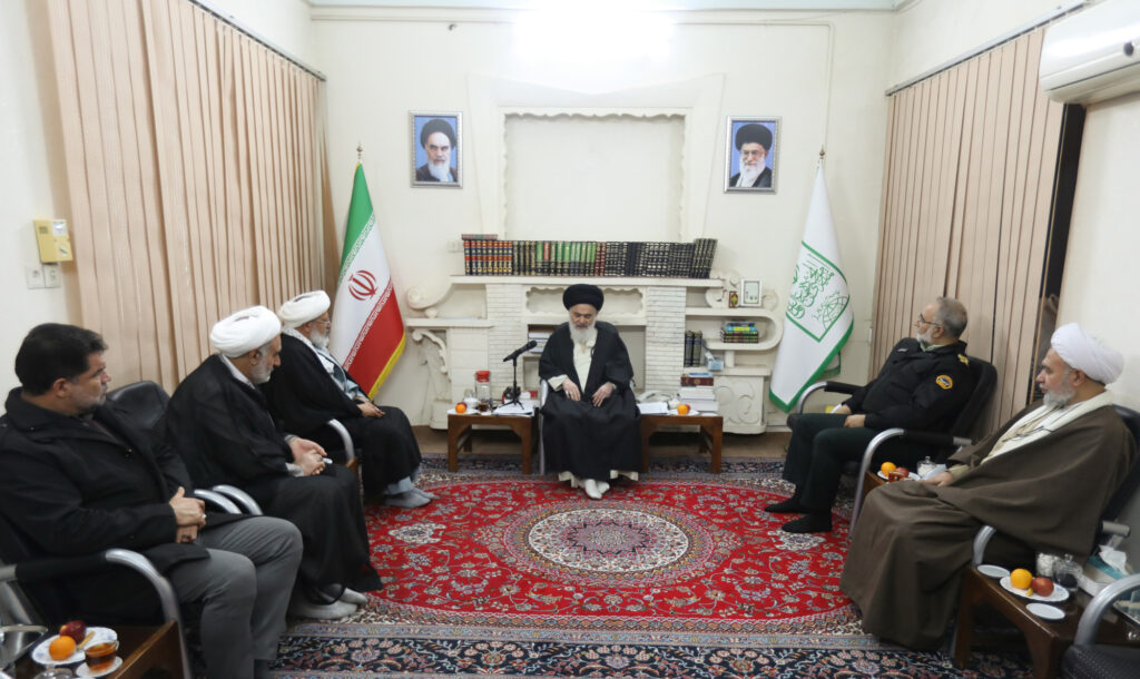 دیدار رئیس سازمان عقیدتی سیاسی فرماندهی کل انتظامی کشور با آیت الله بوشهری3