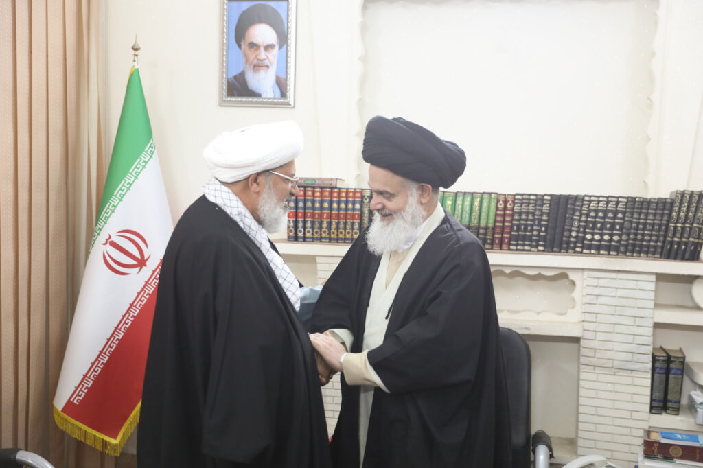 دیدار رئیس سازمان عقیدتی سیاسی فرماندهی کل انتظامی کشور با آیت الله بوشهری5