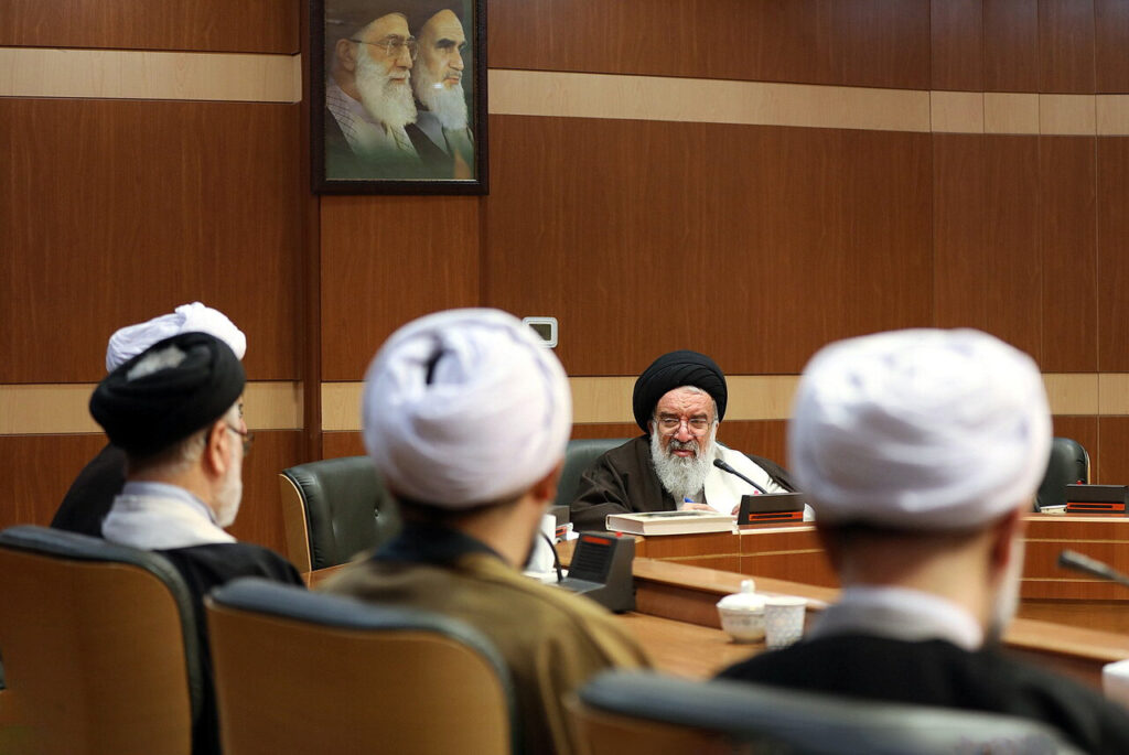 دیدار معاون پژوهش حوزه‌های علمیه با آیت الله خاتمی