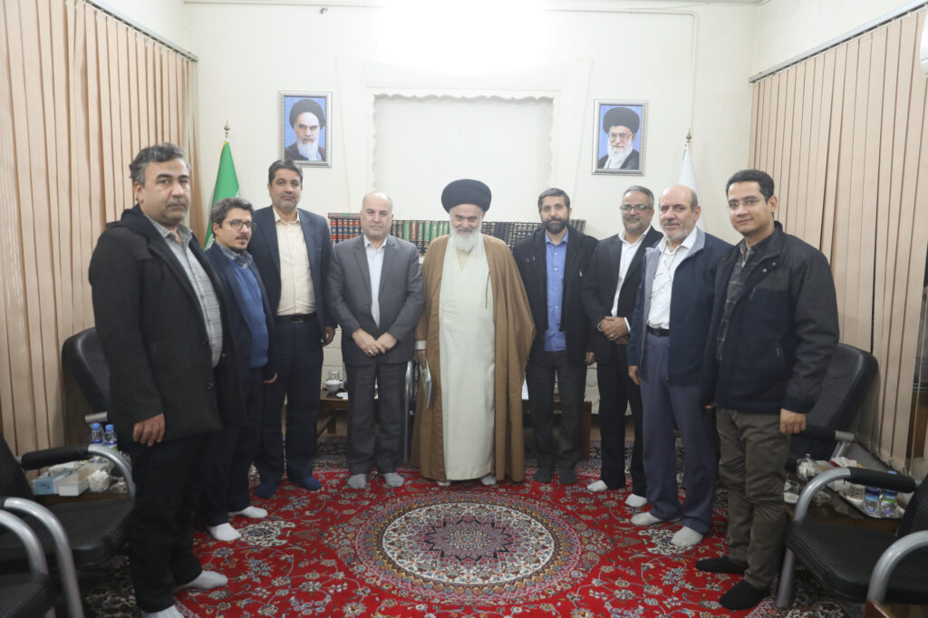 دیدار مدیرکل ثبت احوال استان قم با آیت الله بوشهری4