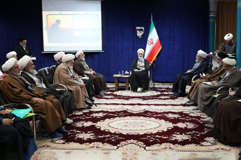 نشست هم‌اندیشی اساتید و مفسران تخصصی قرآن کریم1