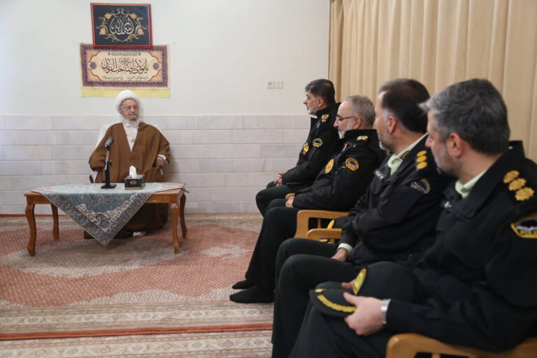 آیت الله العظمی مکارم شیرازی: قانون بین‌الملل کارایی خود را از دست داده است / نمونه آن برخورد آمریکا با ونزوئلا و سایر کشورها