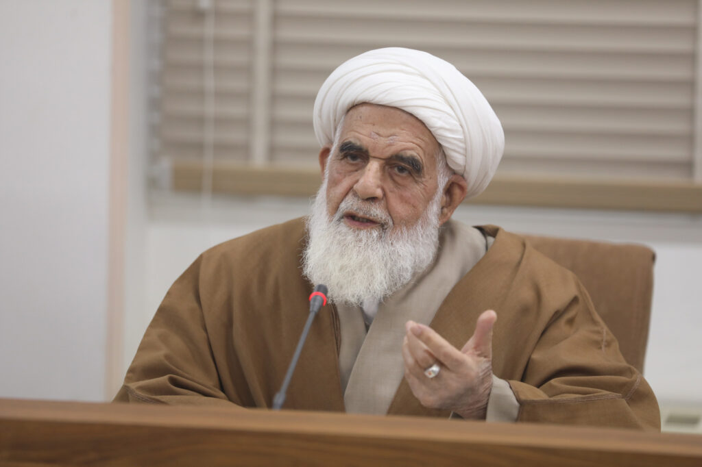حضور رئیس صدا و سیما در جلسه جامعه مدرسین (دی ماه 1404) (11)