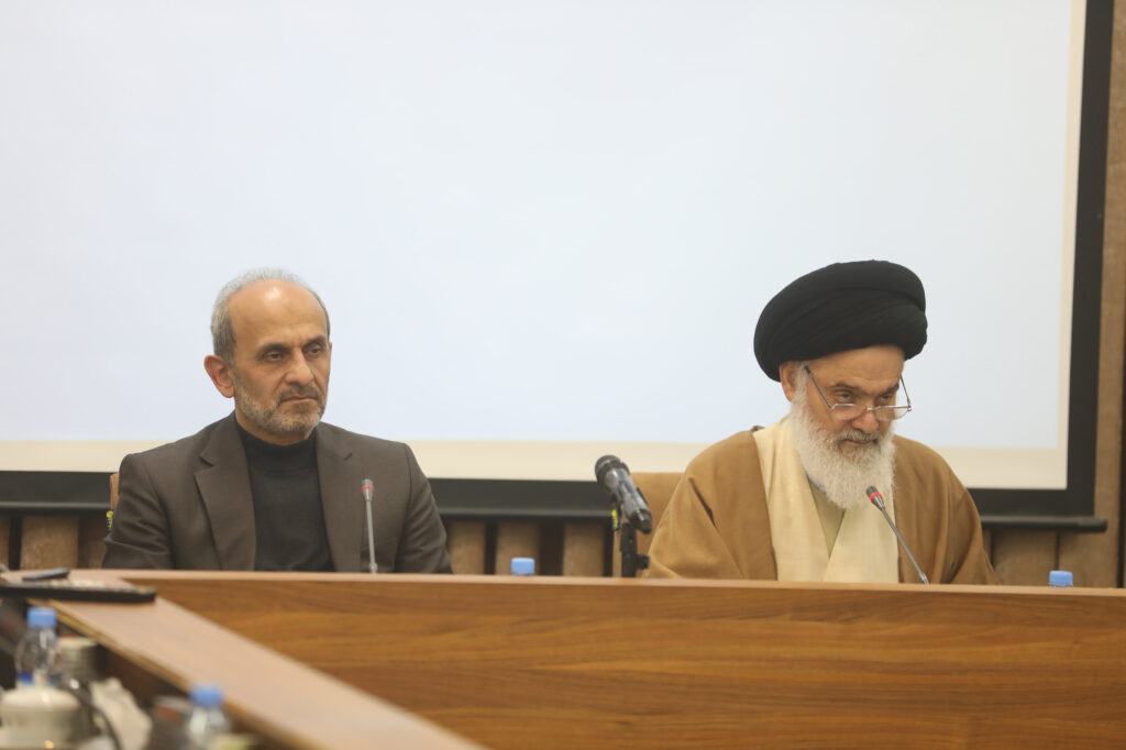 حضور رئیس صدا و سیما در جلسه جامعه مدرسین (دی ماه 1404) (13)
