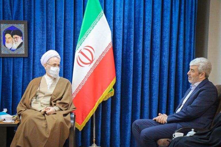 آیت الله اعرافی در دیدار رئیس دانشگاه فرهنگیان: اگر معلم به درستی تربیت شود، بخش عمده‌ای از مشکلات کشور حل خواهد شد