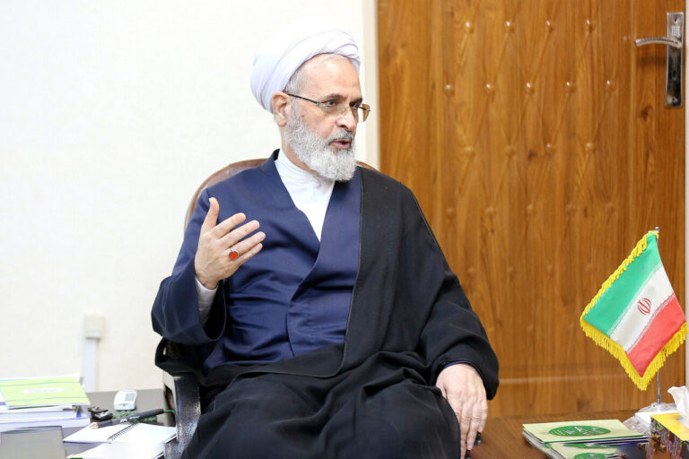 آیت الله اعرافی در دیدار با اعضای اتاق اصناف قم