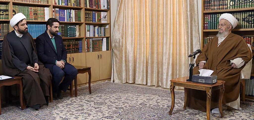 آیت الله مکارم شیرازی در دیدار رئیس مرکز ملی فضای مجازی