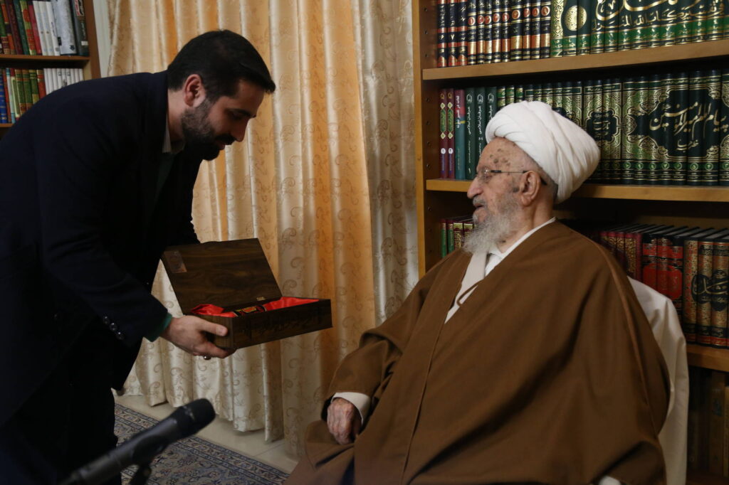 آیت الله مکارم شیرازی در دیدار رئیس مرکز ملی فضای مجازی2