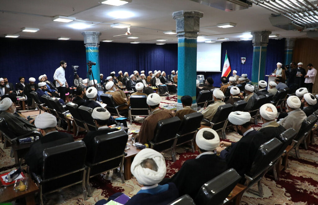 آیت‌ الله اعرافی در یازدهمین جلسه ایده‌پردازی در اجرای پیام مقام معظم1