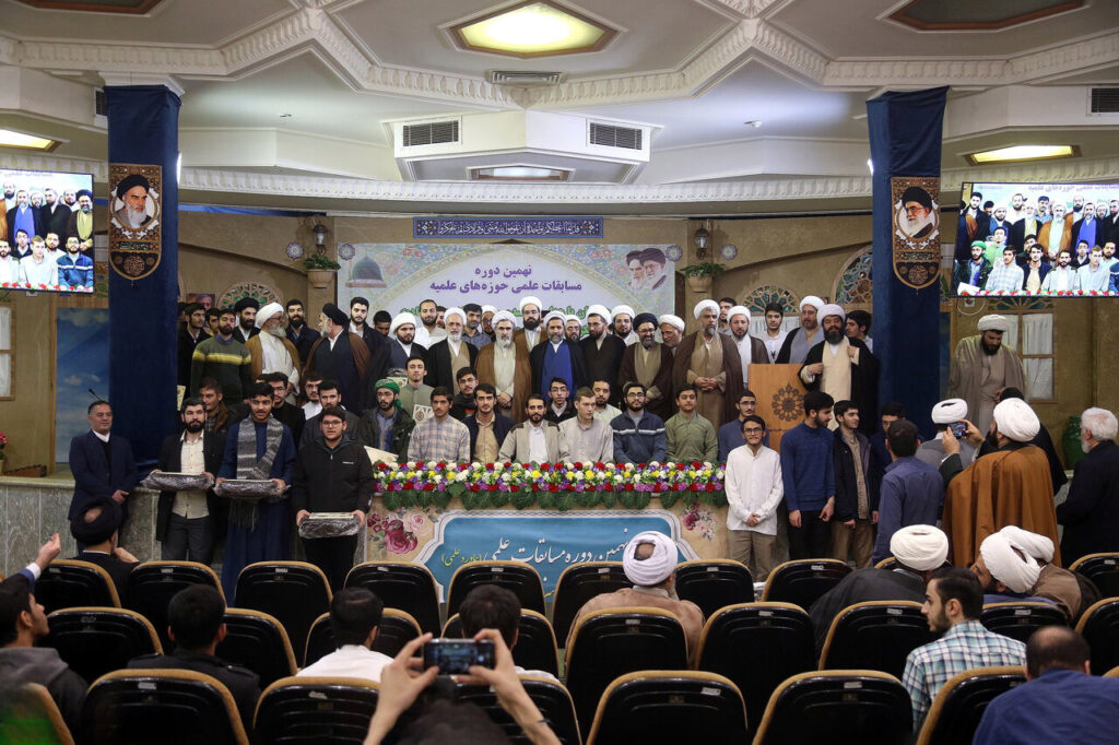 آیت الله اعرافی در اختتامیه مسابقات علمی طلاب5