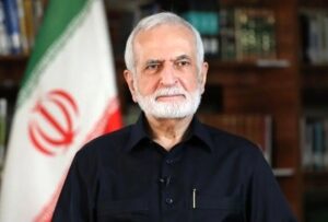 آیت‌الله آملی لاریجانی شهادت دکتر سید کمال خرازی را تسلیت گفت