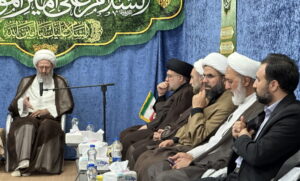 آیت الله فقیهی: مردم از گرانی‌ها گلایه دارند؛ مسئولان چاره‌ای بیندیشند