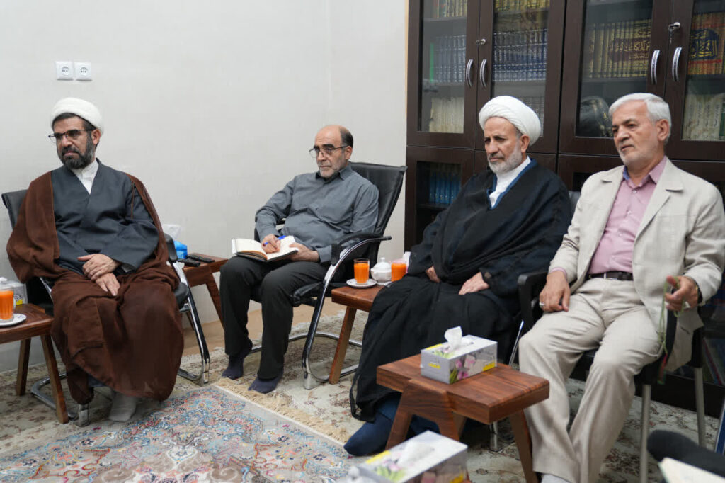 آیت الله اراکی در دیدار با جمعی از وکلای ملت