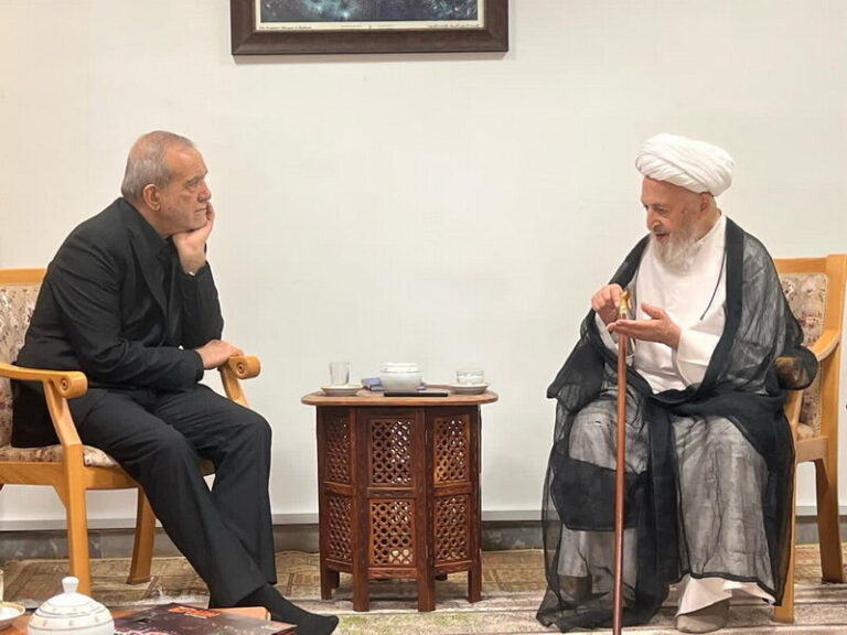 آیت الله العظمی سبحانی در دیدار با دکتر پزشکیان
