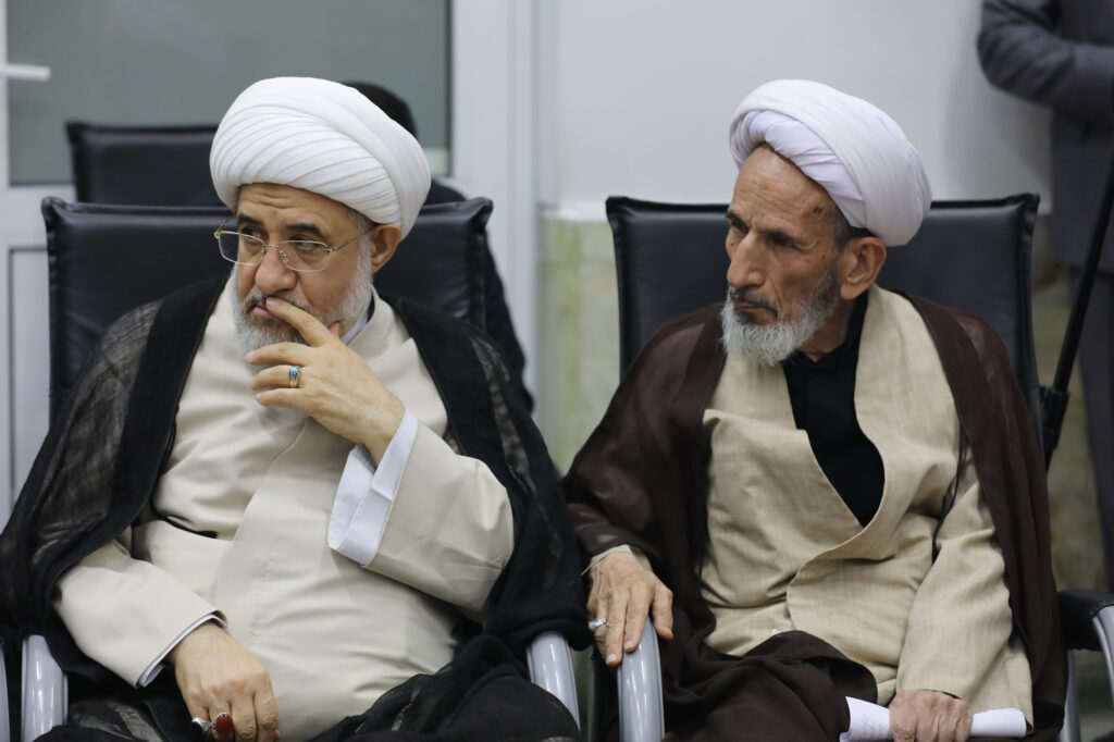دیدار رئیس جمهور با اعضای جامعه مدرسین 7 تیر 1405 (11)
