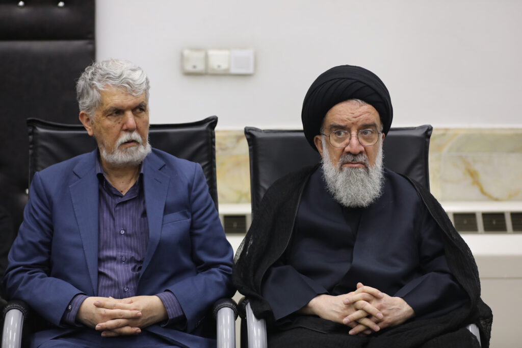 دیدار رئیس جمهور با اعضای جامعه مدرسین 7 تیر 1405 (13)