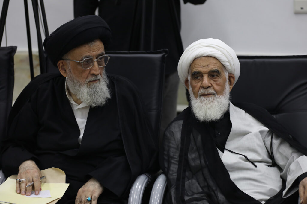 دیدار رئیس جمهور با اعضای جامعه مدرسین 7 تیر 1405 (16)