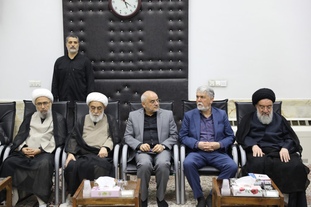 دیدار رئیس جمهور با اعضای جامعه مدرسین 7 تیر 1405 (27)