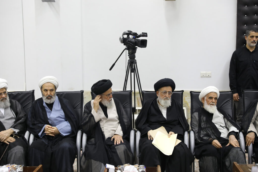 دیدار رئیس جمهور با اعضای جامعه مدرسین 7 تیر 1405 (28)