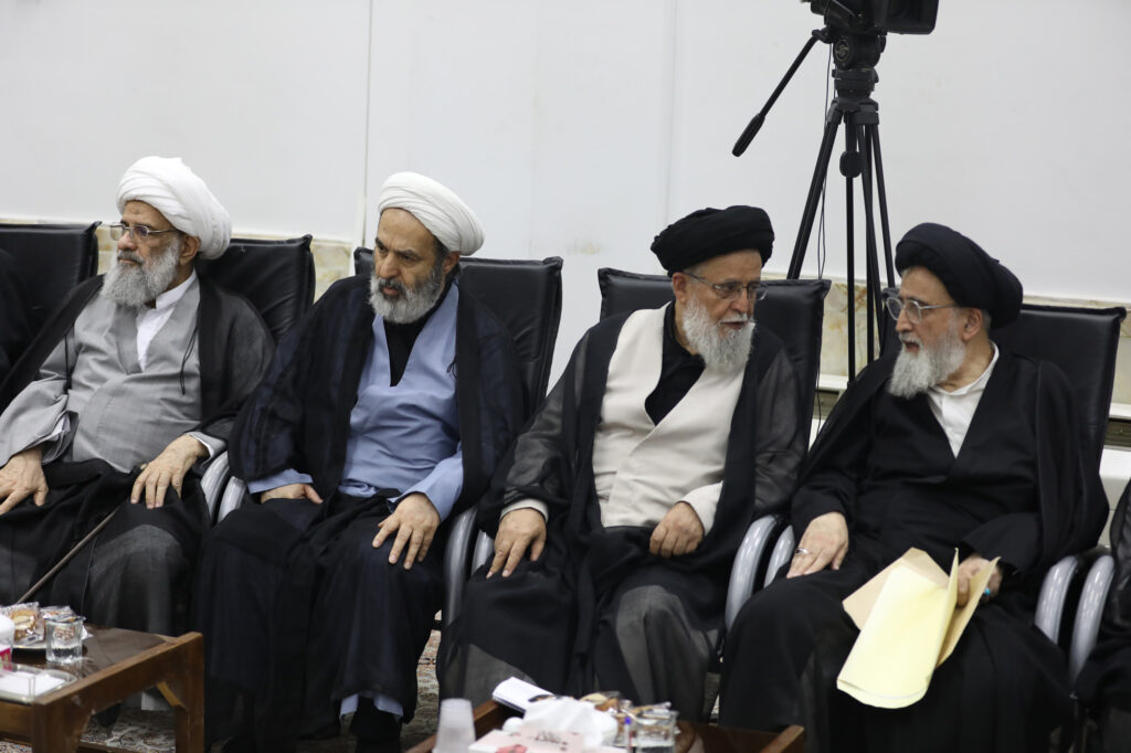 دیدار رئیس جمهور با اعضای جامعه مدرسین 7 تیر 1405 (3)