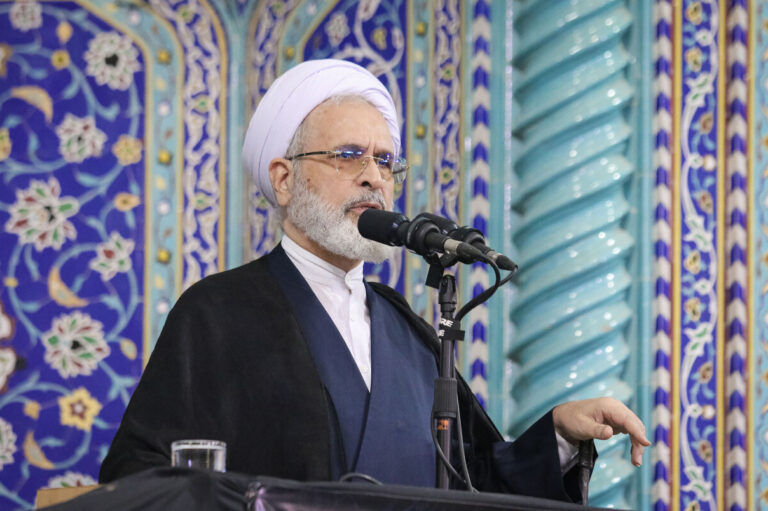 آیت الله اعرافی در نماز جمعه قم