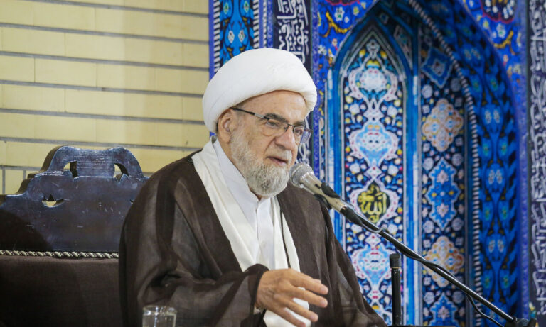 آیت الله طبسی در همایش تجلیل از آزادگان دفاع مقدس.