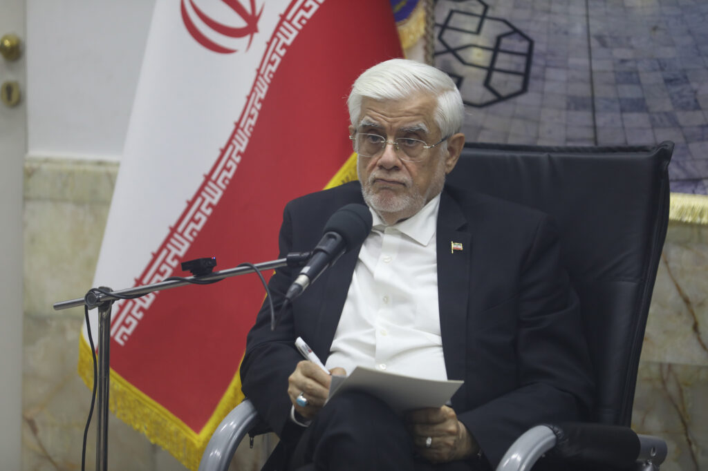 حضور معاون اول رئیس جمهور در جلسه جامعه مدرسین 16 شهریور 1405 (14)