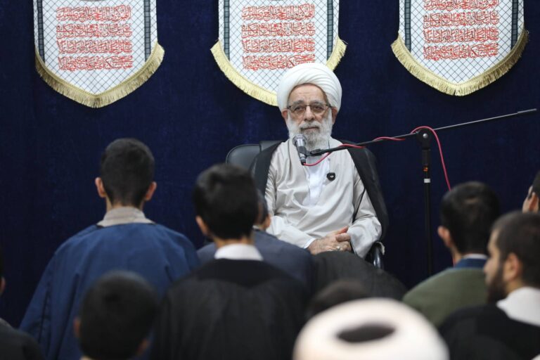 حجت الاسلام والمسلمین فرخ فال در جمع طلاب